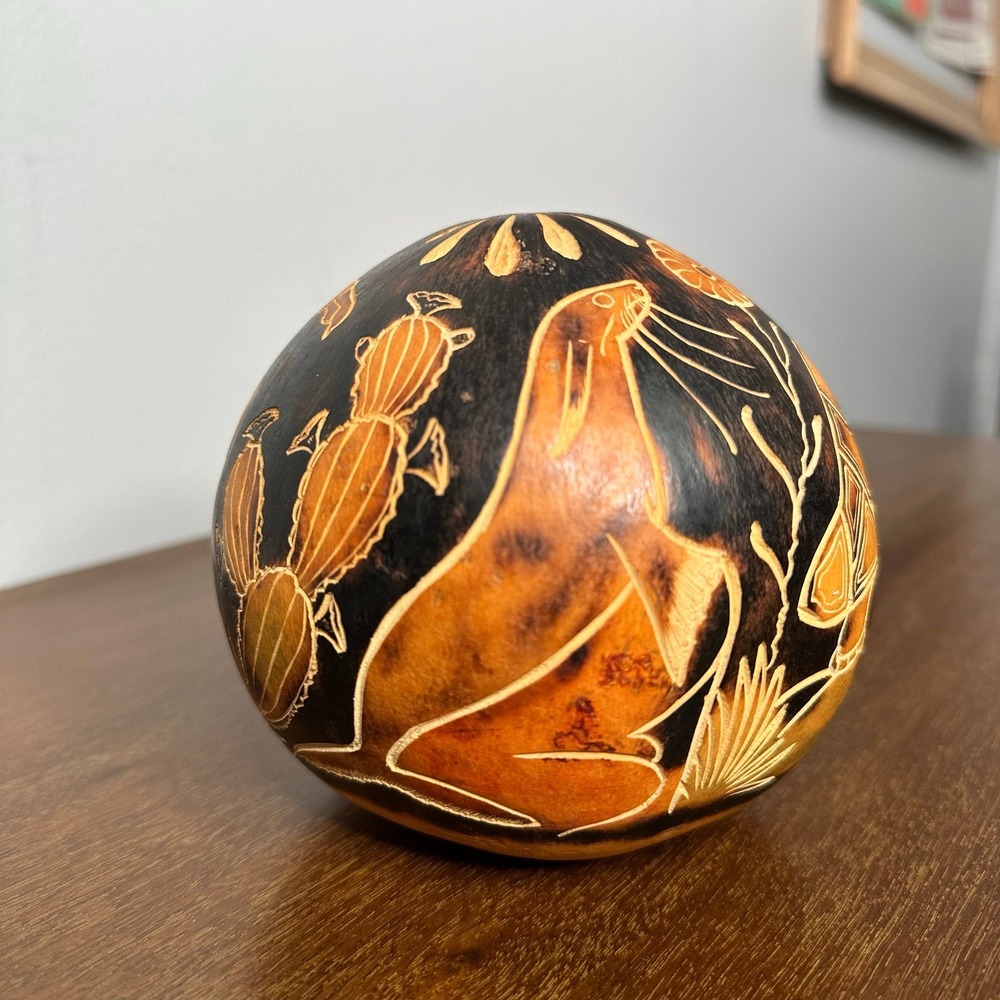 Peruvian Hand Carved Mate Gourd Galapagos Animals Tortoise Penguin Folk Art 5in - Picture 4 of 8